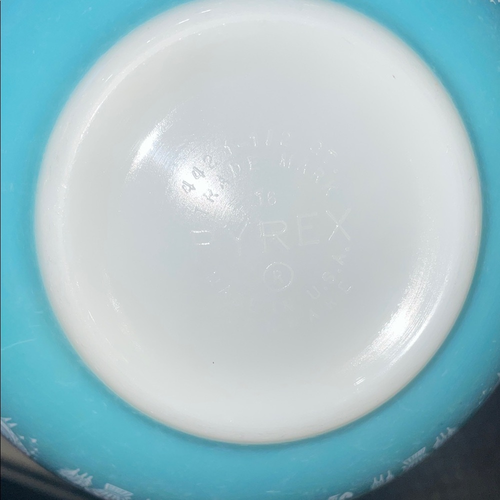 Pyrex Blue and White Folk Art Bowl - Picture 2 of 2